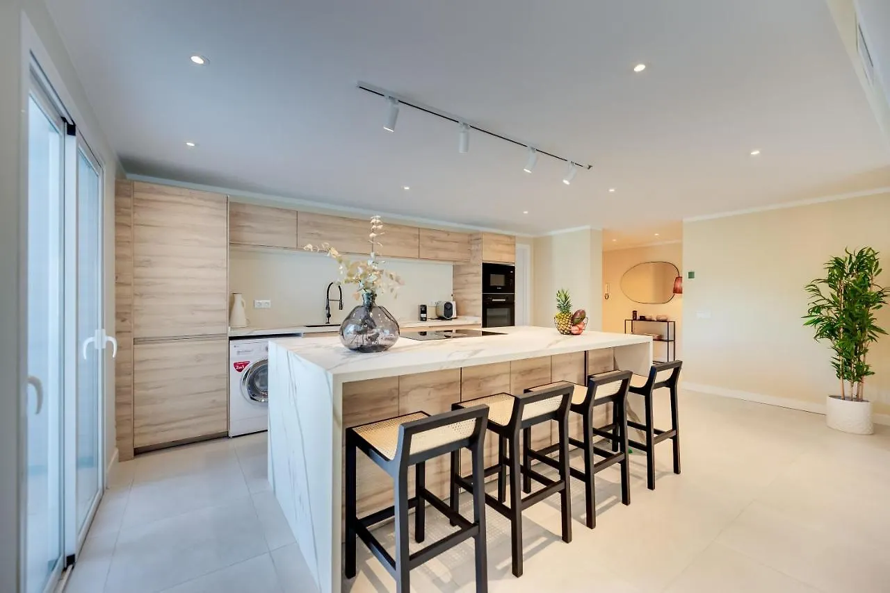 Vacation Marbella: Pet-Friendly Ground Floor Apartment Near Puerto Banus