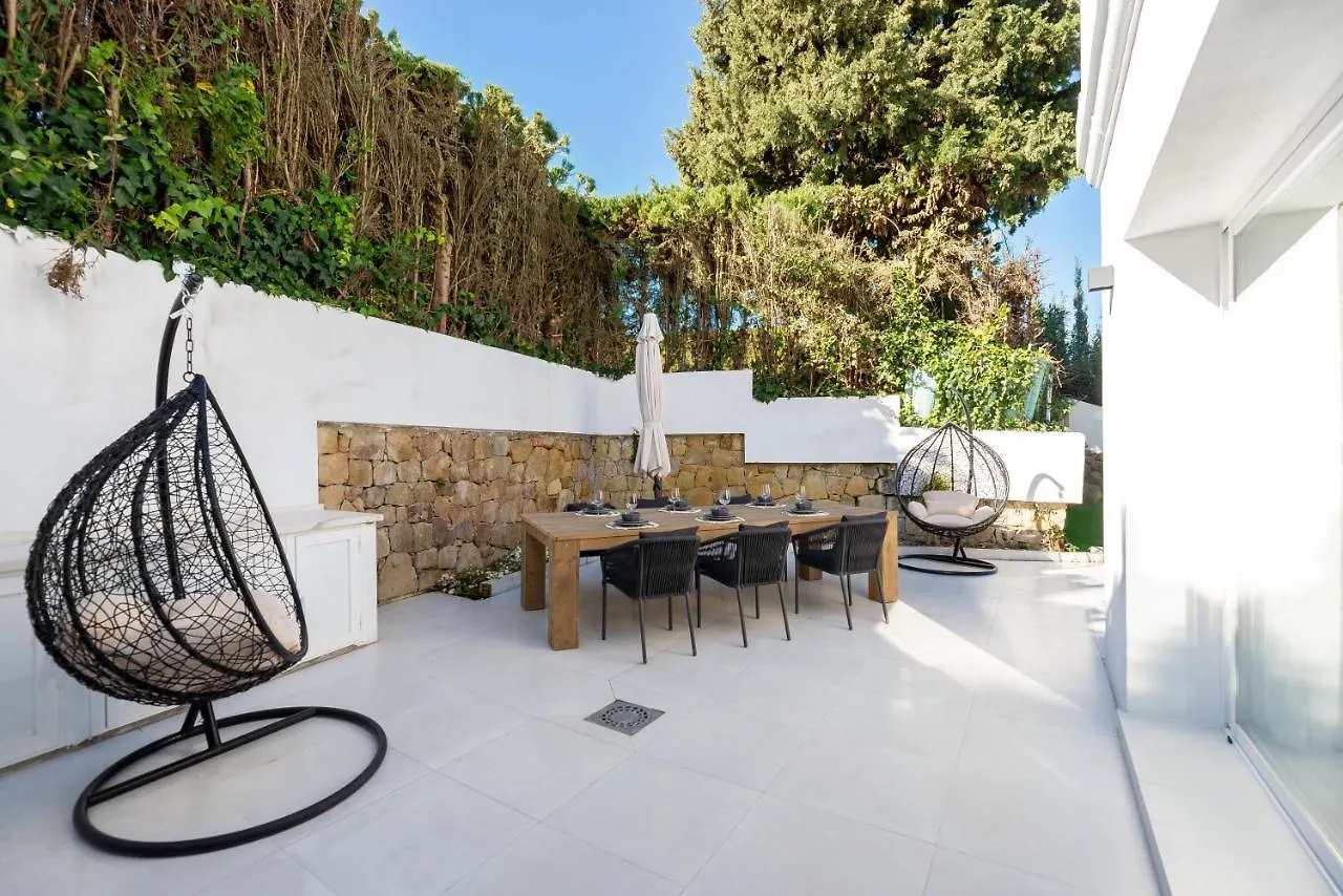 Vacation Marbella: Pet-Friendly Ground Floor Apartment Near Puerto Banus 0*, Marbella Spain